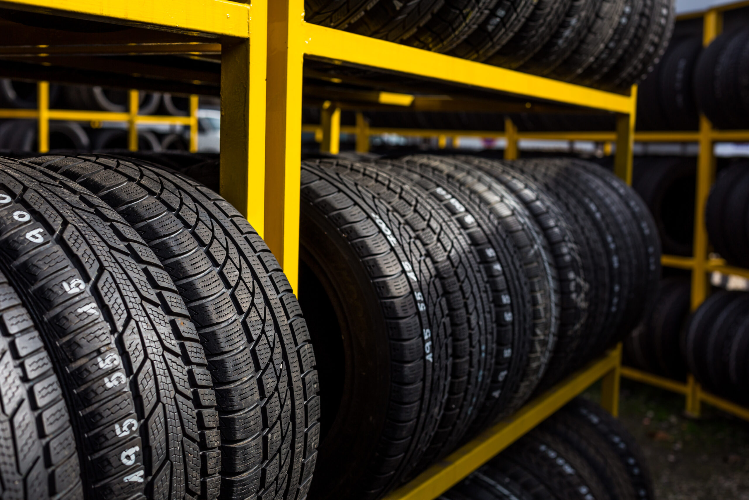 Tires,For,Sale,At,A,Tire,Store